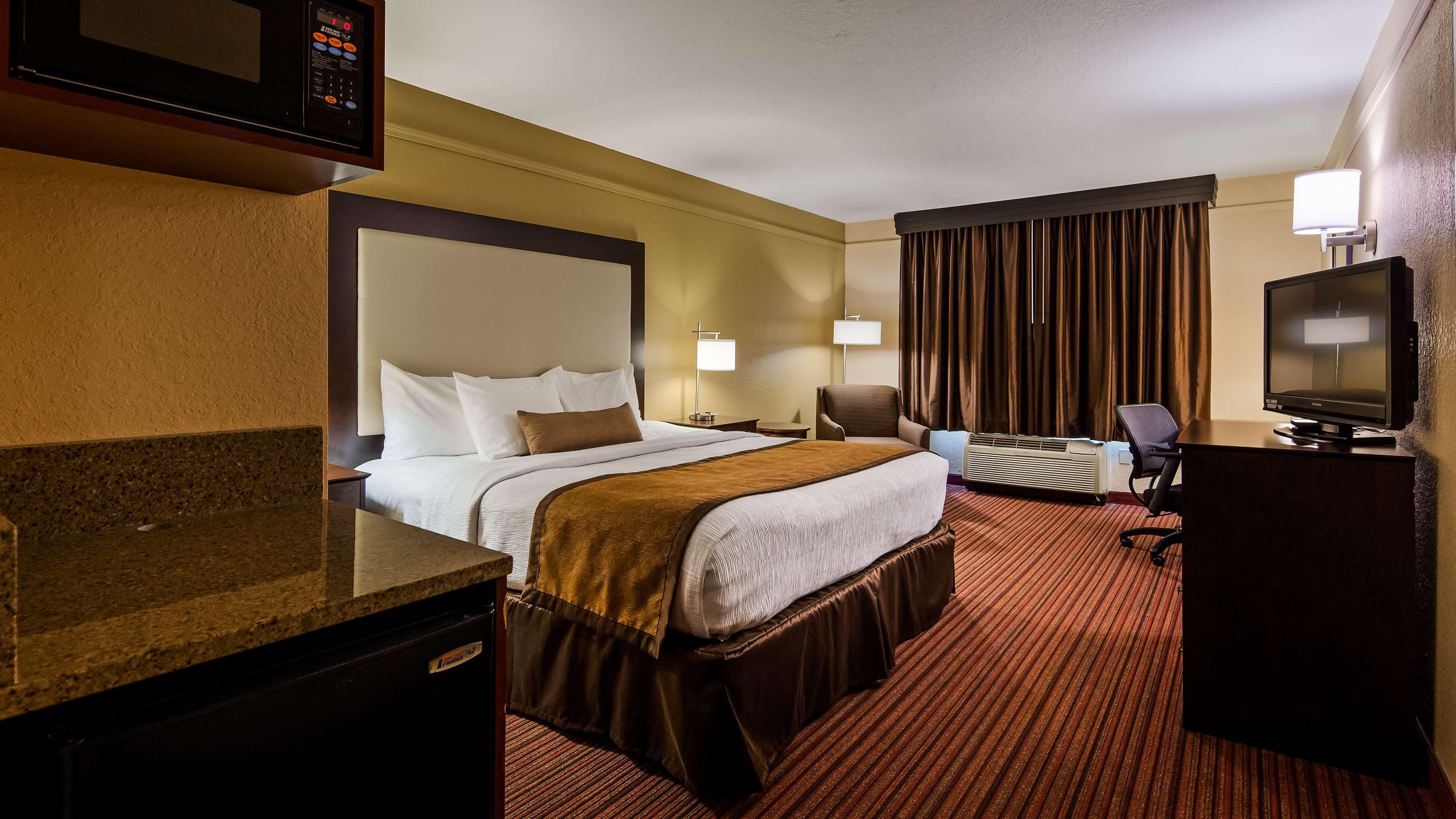 Best Western Plus Strawberry Inn & Suites Knoxville Buitenkant foto
