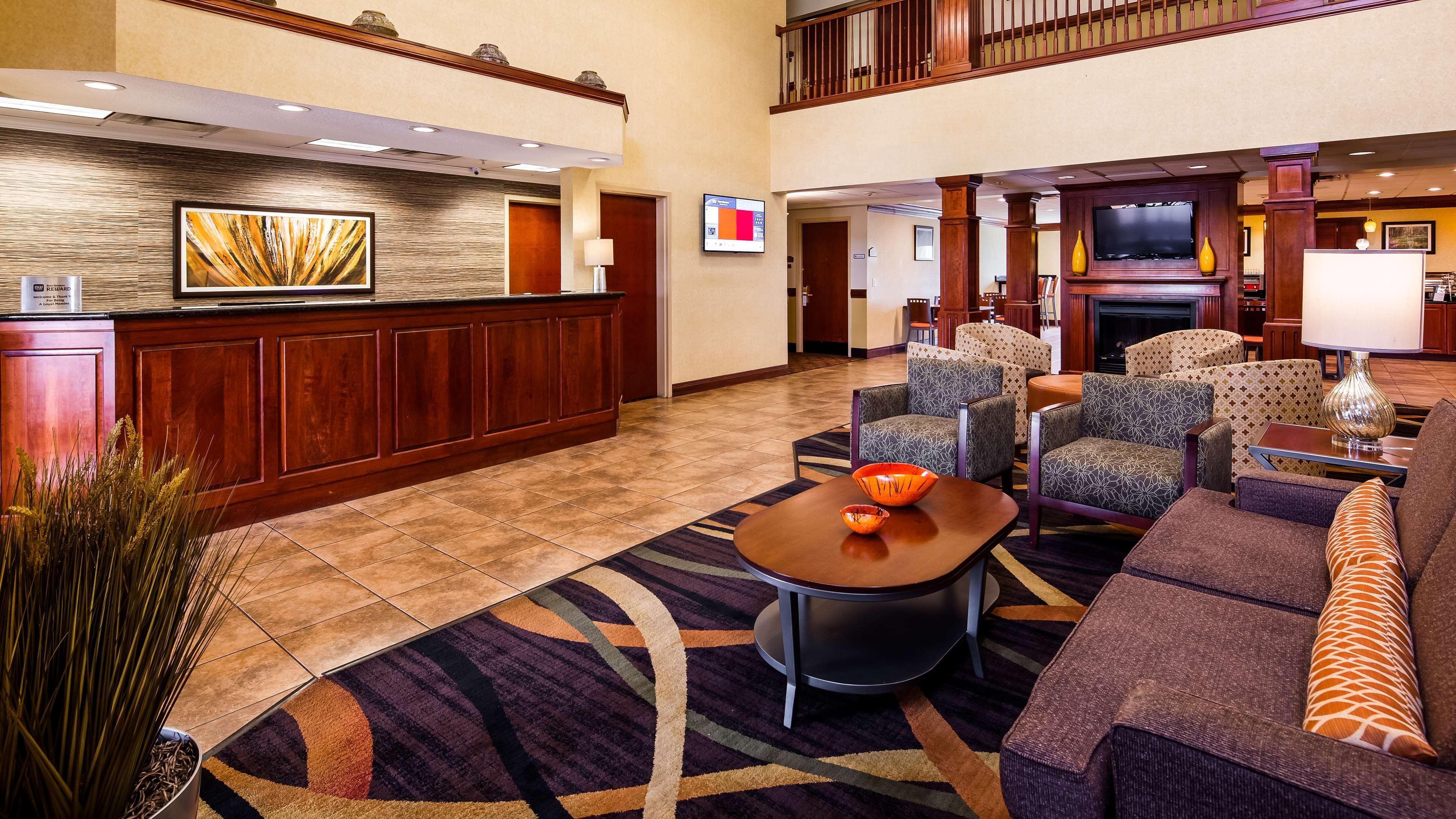 Best Western Plus Strawberry Inn & Suites Knoxville Buitenkant foto