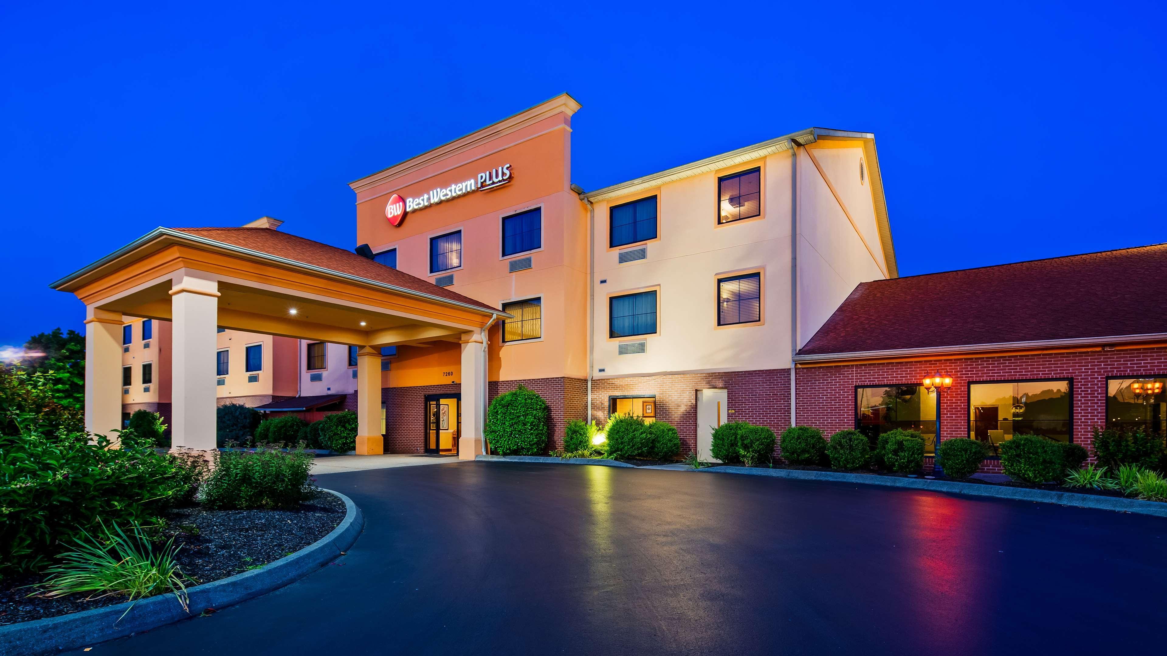 Best Western Plus Strawberry Inn & Suites Knoxville Buitenkant foto