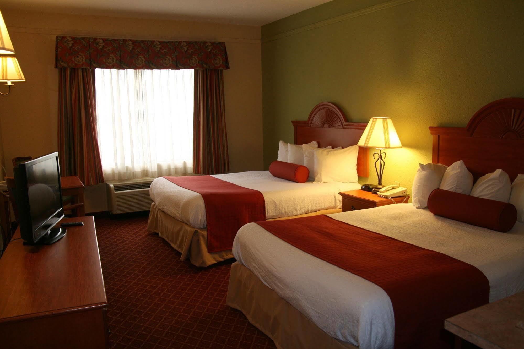 Best Western Plus Strawberry Inn & Suites Knoxville Buitenkant foto