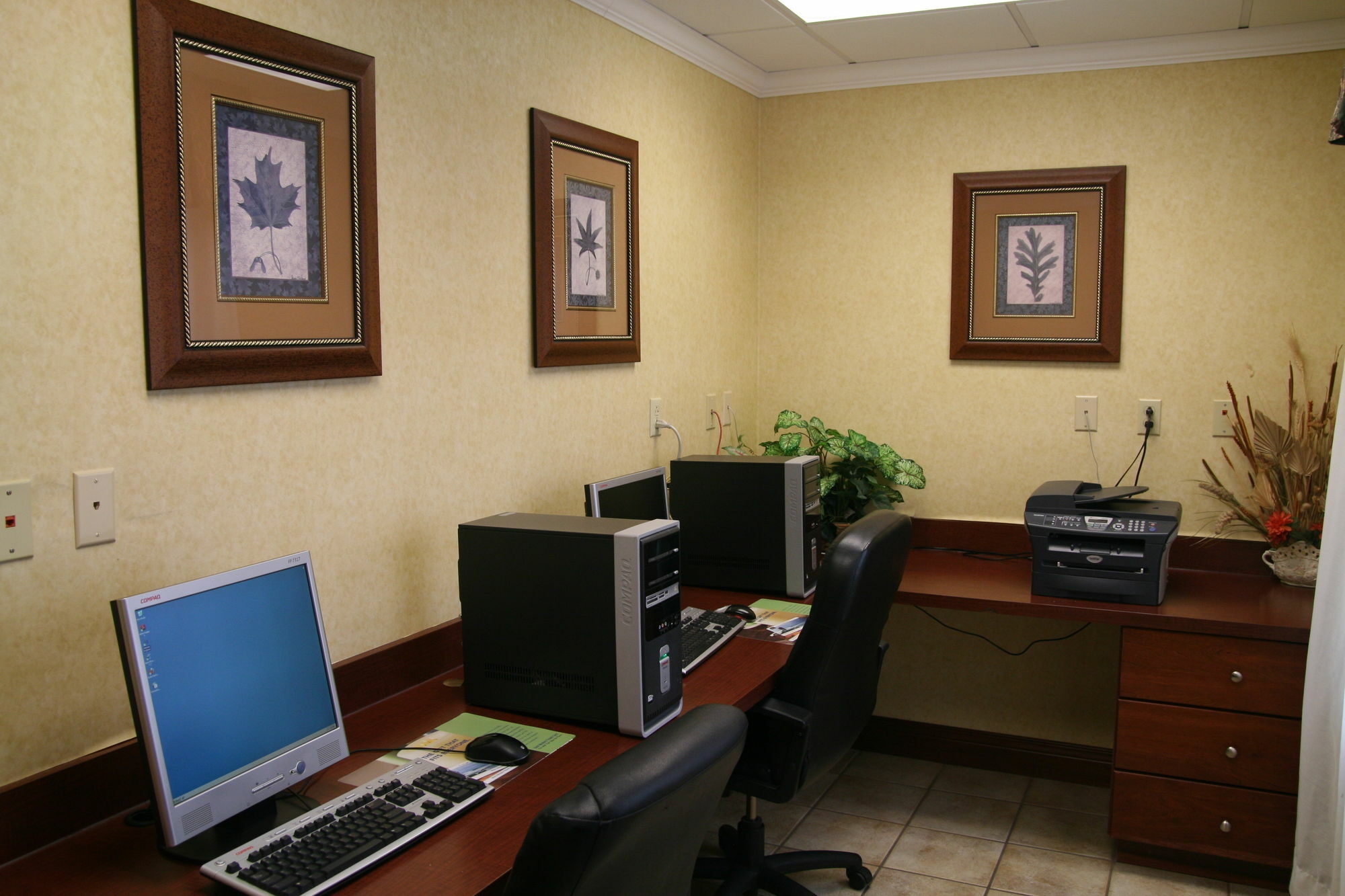 Best Western Plus Strawberry Inn & Suites Knoxville Buitenkant foto
