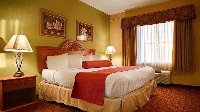 Best Western Plus Strawberry Inn & Suites Knoxville Buitenkant foto